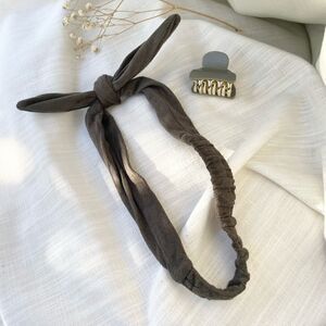 Grey headband & clip 🤍